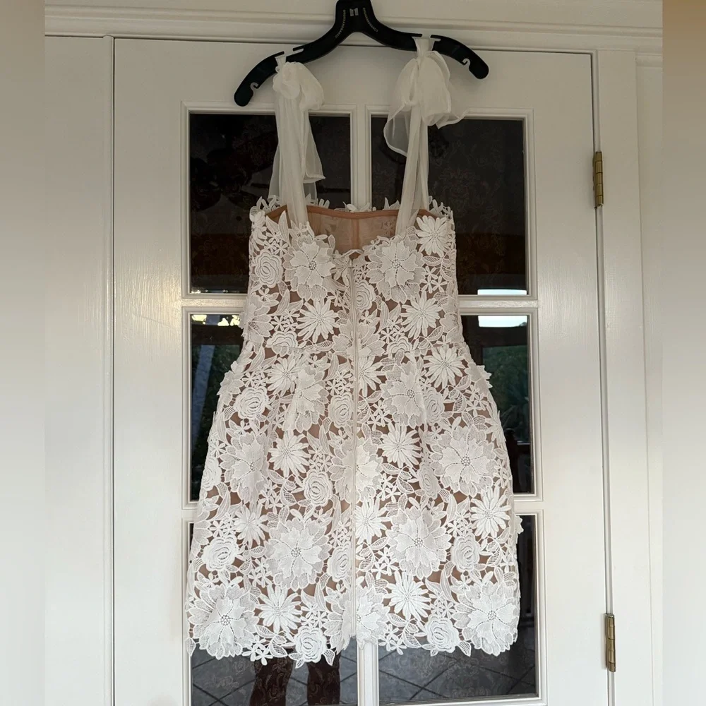 BRONX AND BANCO 
Maia Sleeveless Mini Dress - White 
Size XL - Picture 8 of 8